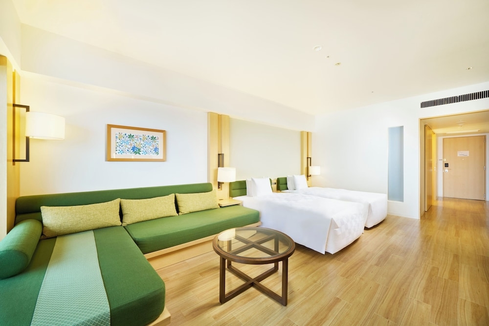 객실 내 식사 공간