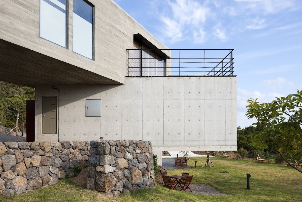 숙박 시설 정면