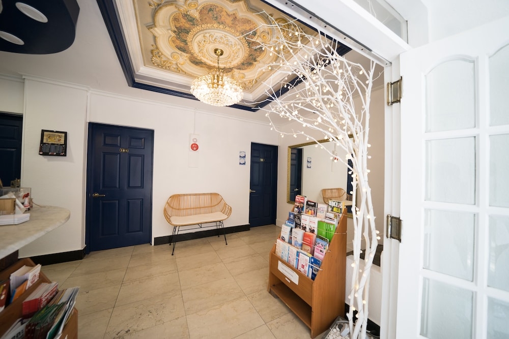 로비 좌석 공간