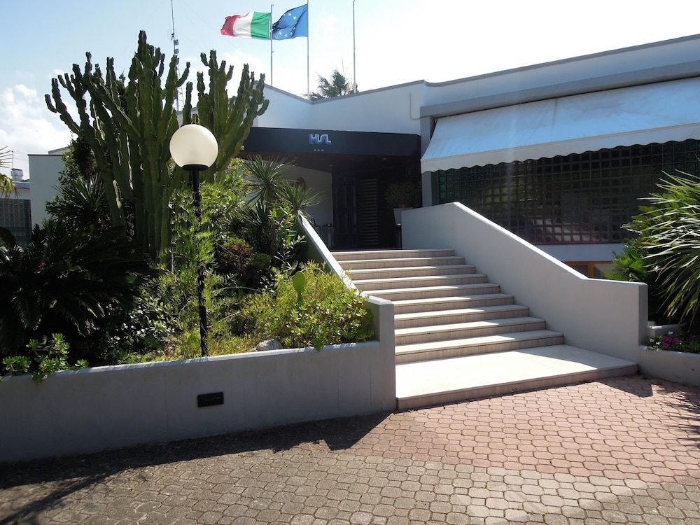 숙박 시설 입구