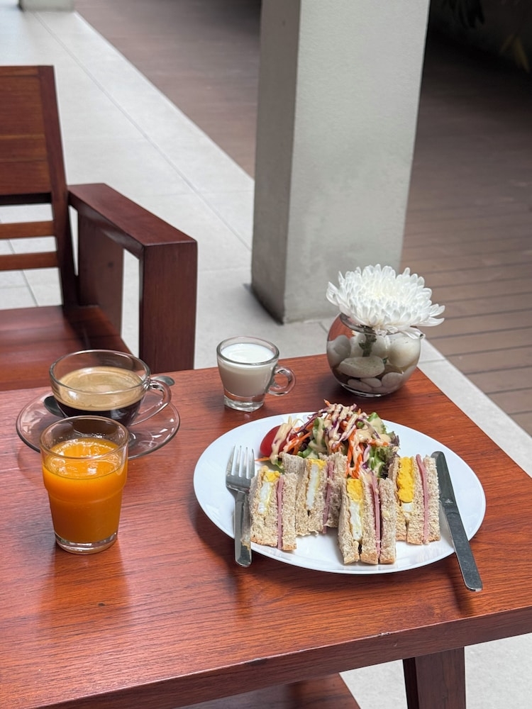 뷔페 아침 식사