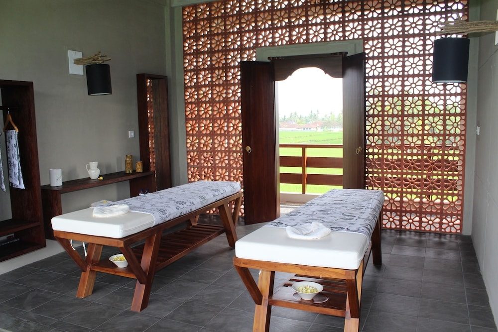 숙박 시설 정면