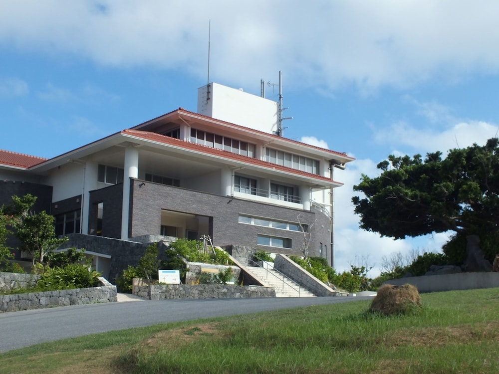 숙박 시설 정면