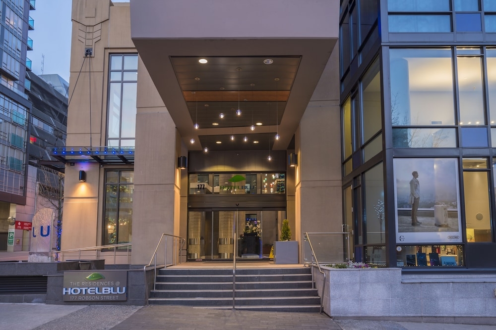 숙박 시설 입구