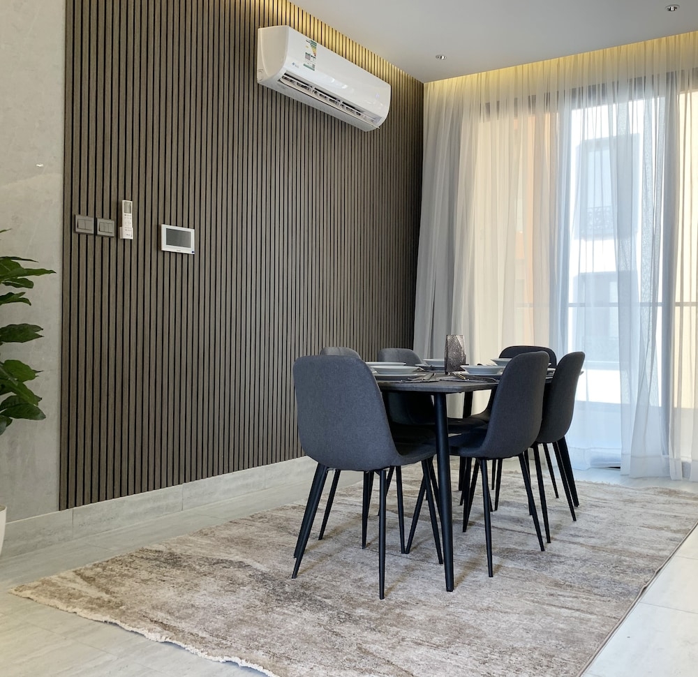 객실 내 식사 공간