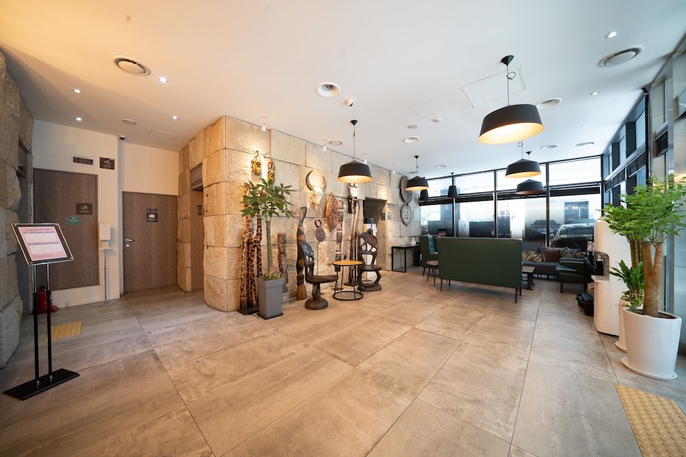 로비 좌석 공간