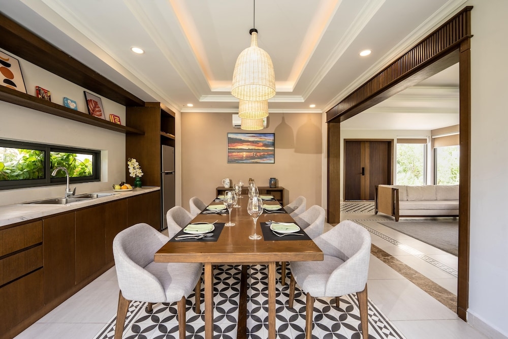 객실 내 식사 공간