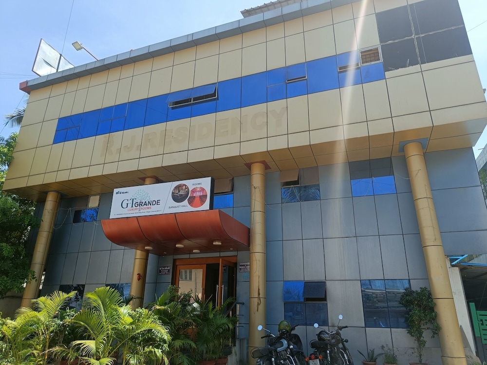 숙박 시설 정면