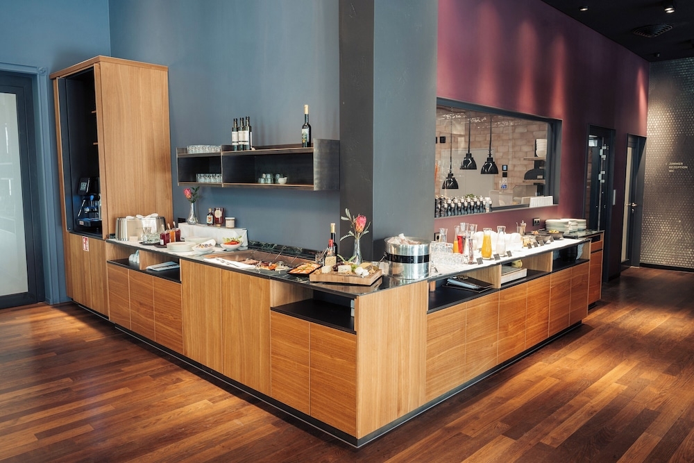 뷔페 아침 식사