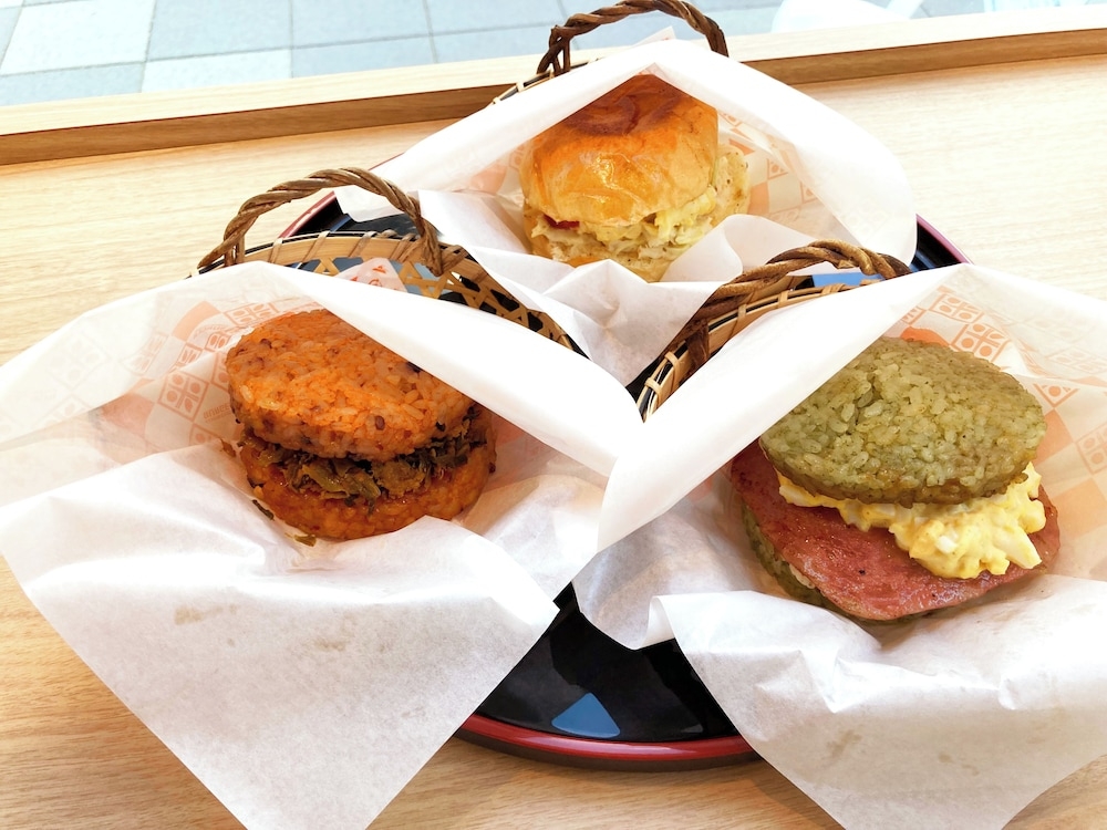 객실 내 식사 공간