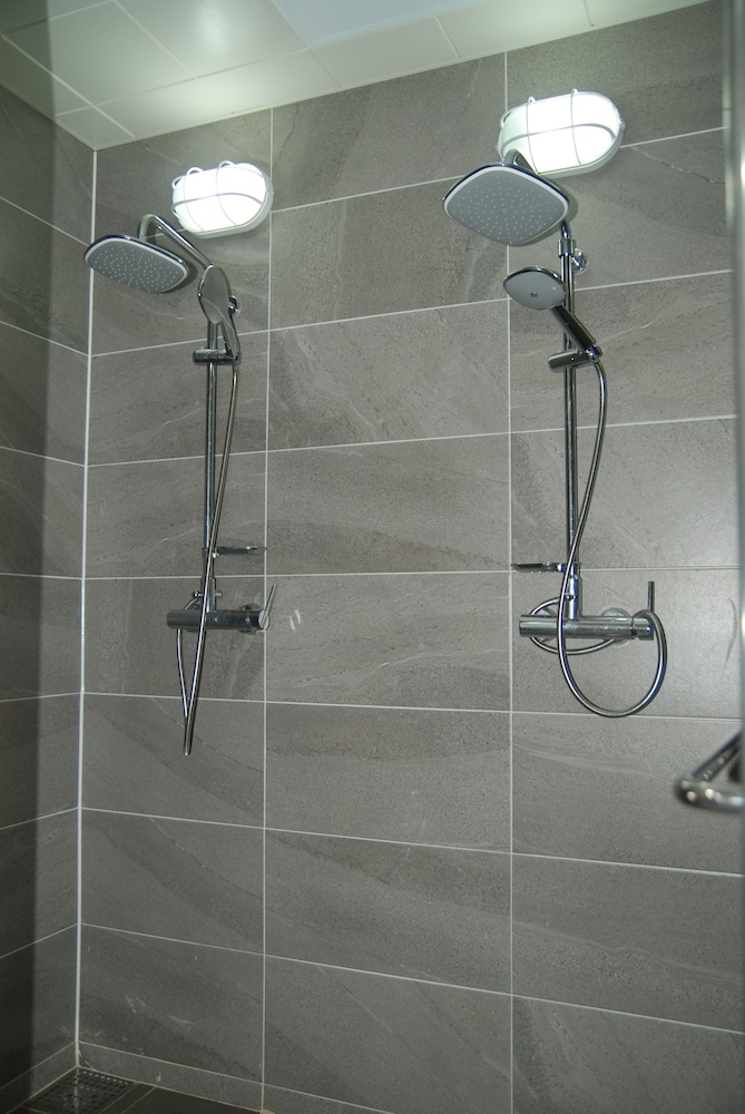 숙박 시설 내 편의 시설/서비스