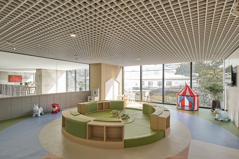 어린이 놀이 공간 - 실내