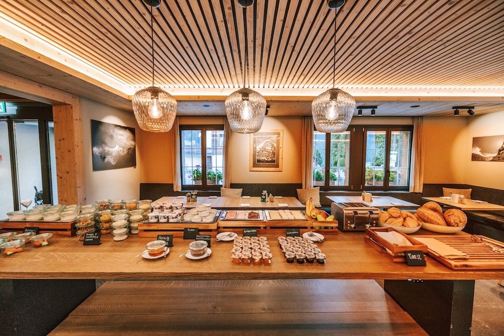 뷔페 아침 식사