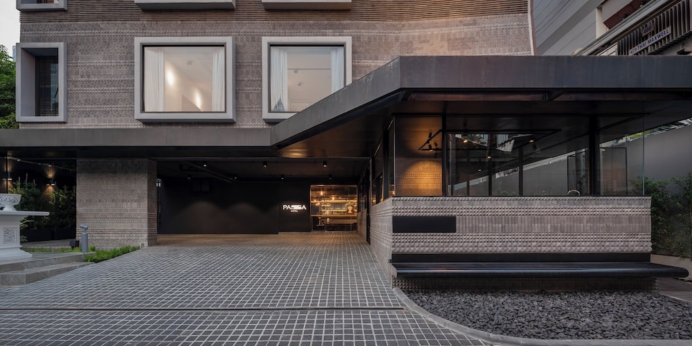 숙박 시설 정면