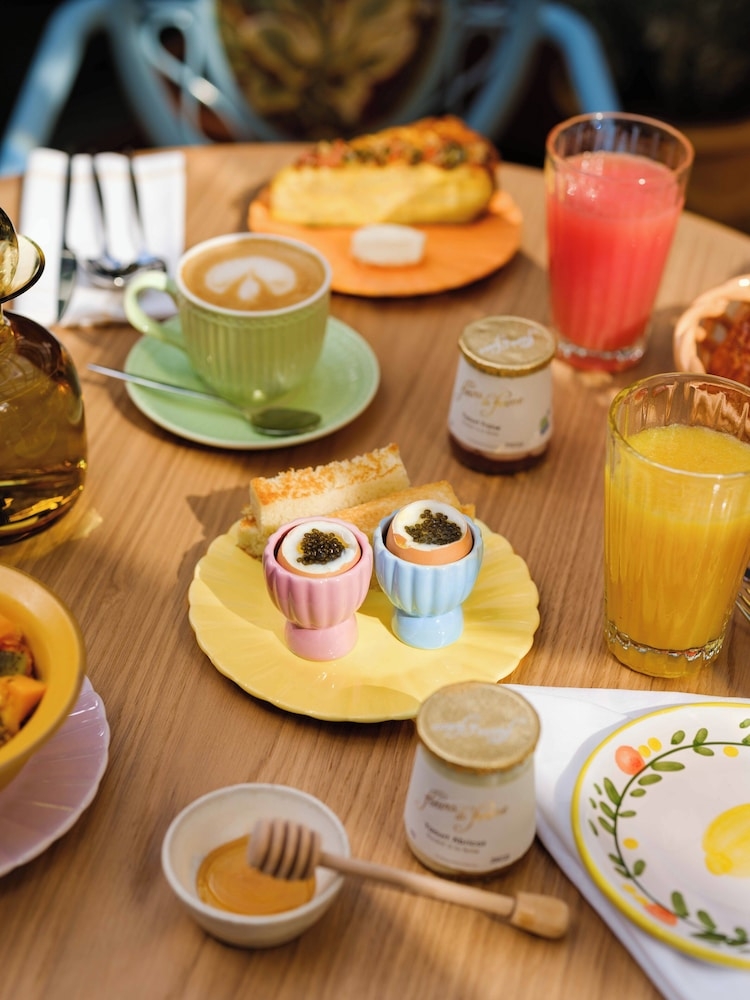 뷔페 아침 식사