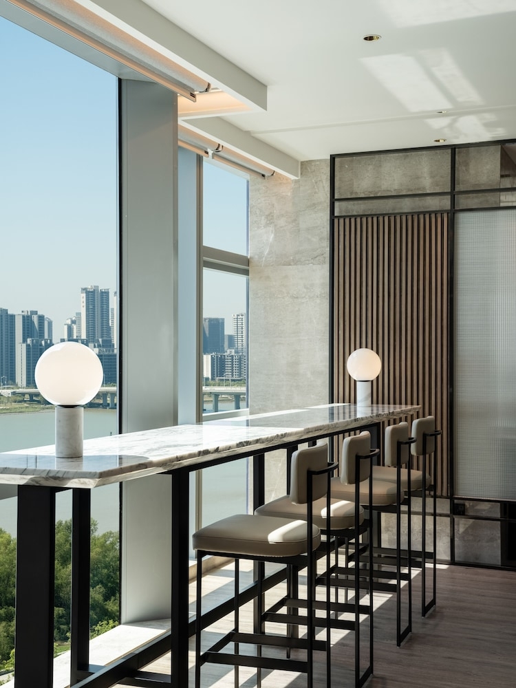 이그제큐티브 라운지