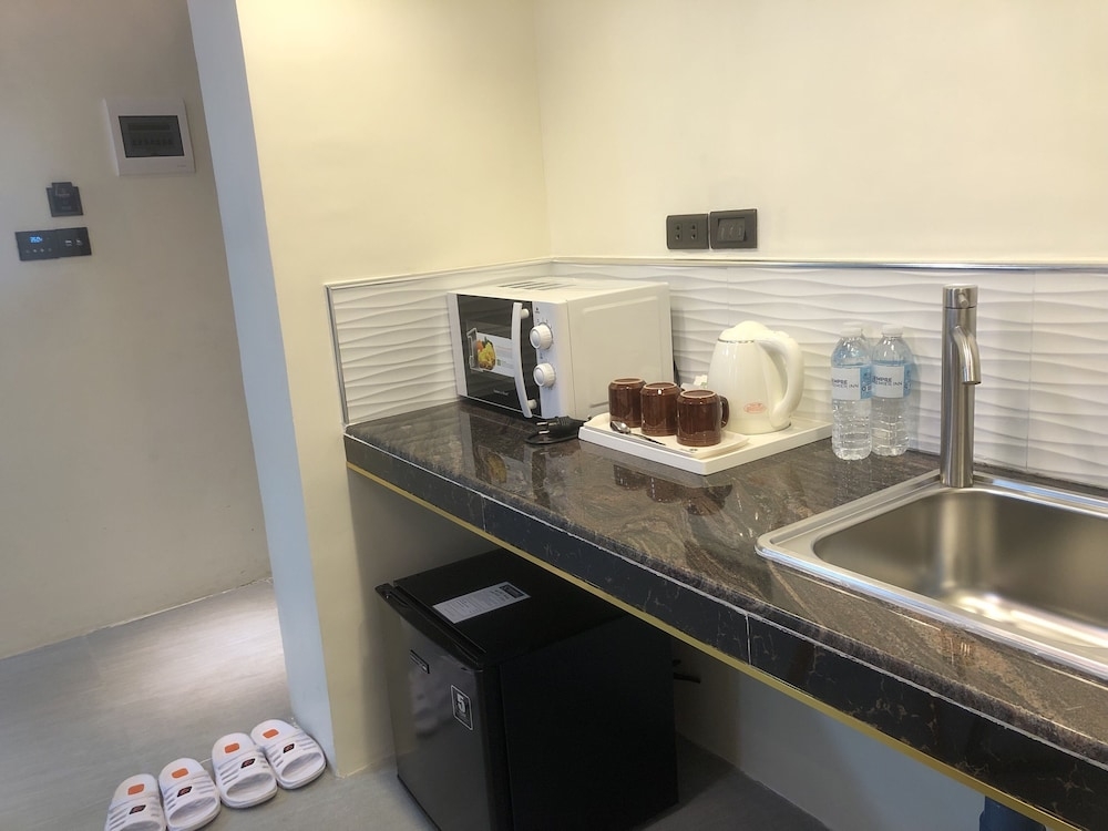 객실 내 식사 공간