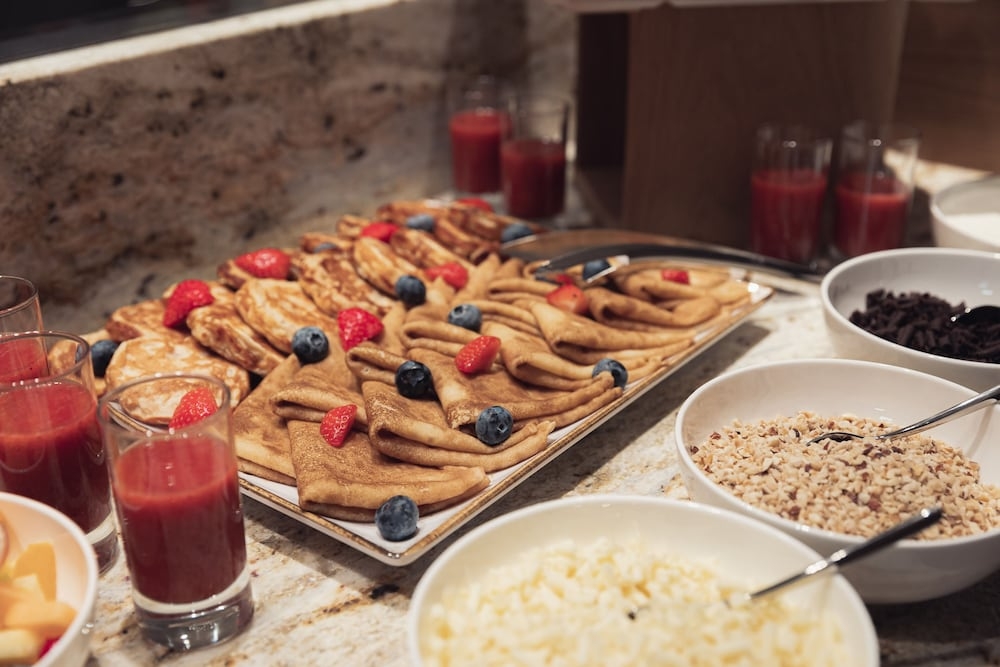 뷔페 아침 식사