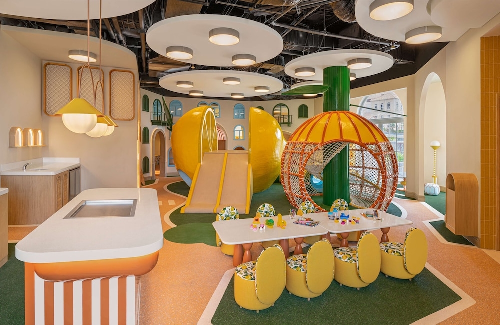 어린이 놀이 공간 - 실내