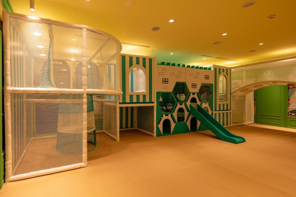 어린이 놀이 공간 - 실내