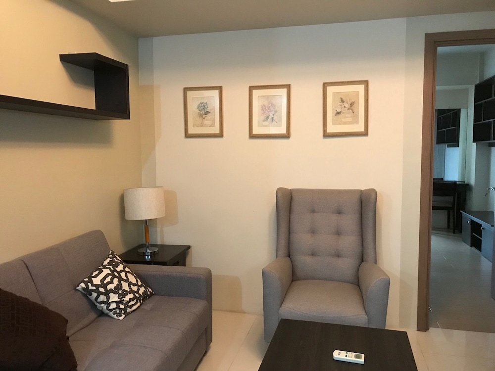 객실 내 식사 공간