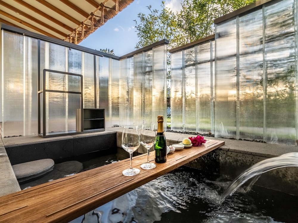 전용 스파 욕조