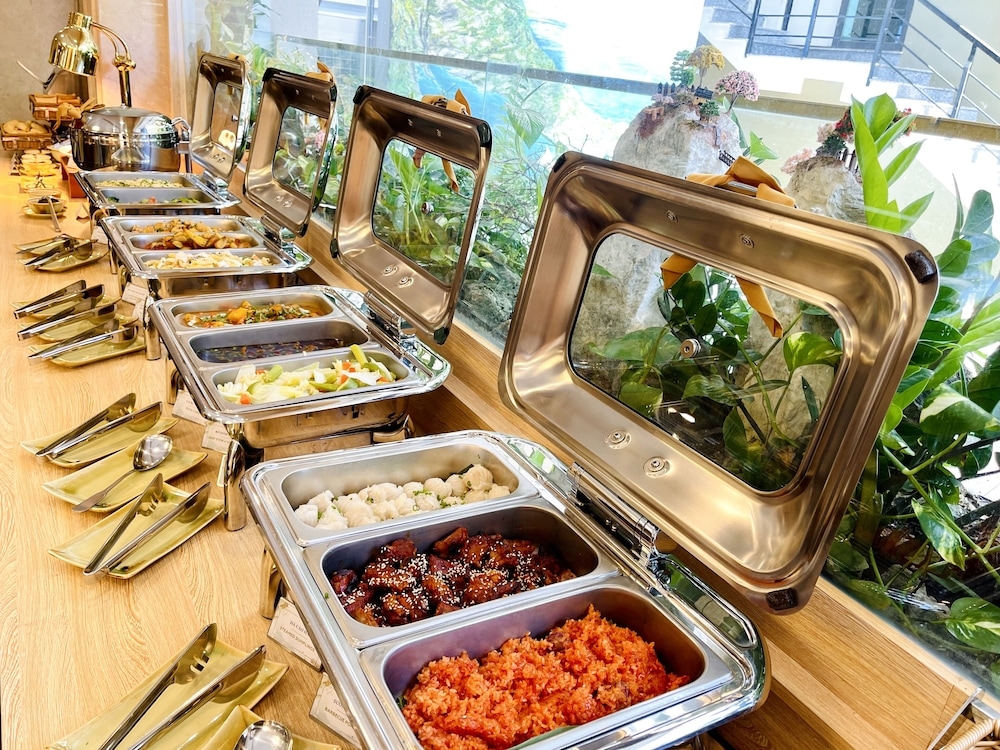 뷔페 아침 식사