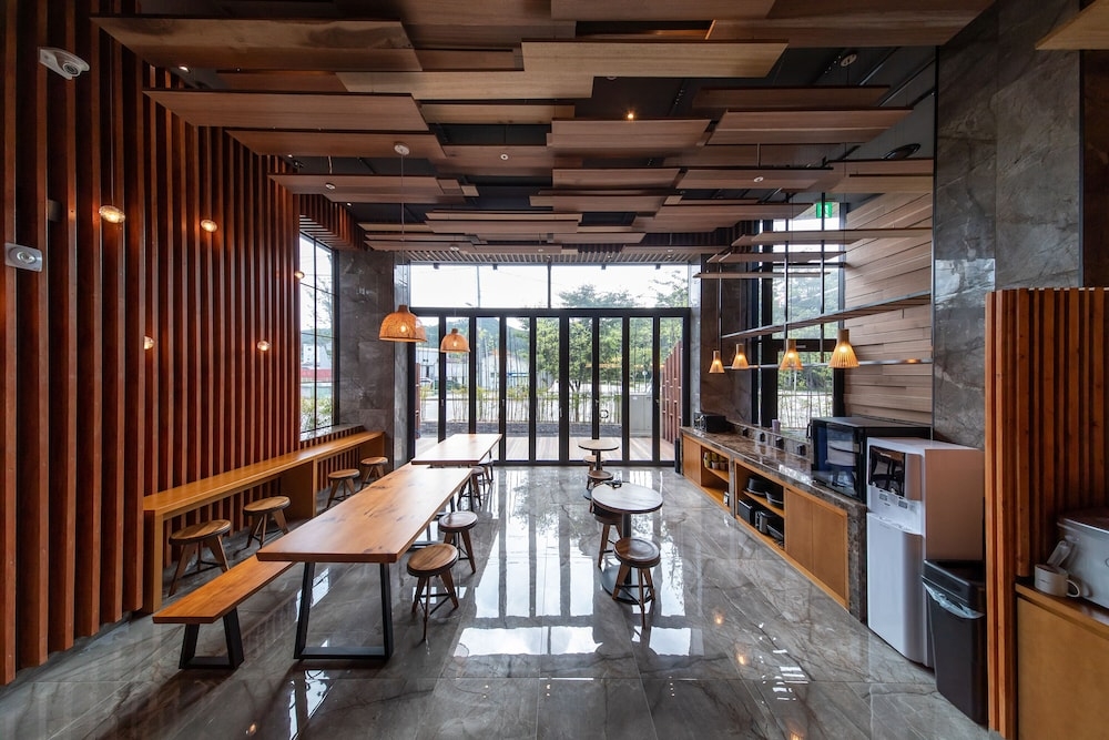 숙박 시설 입구