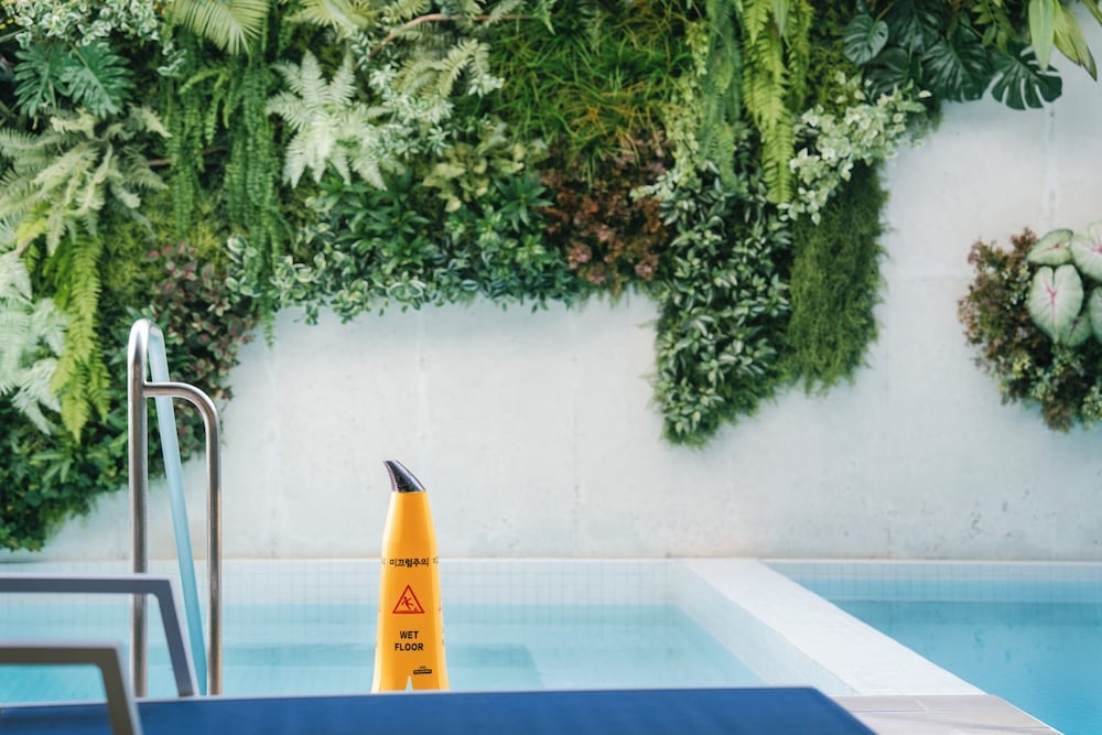 실내/야외 수영장