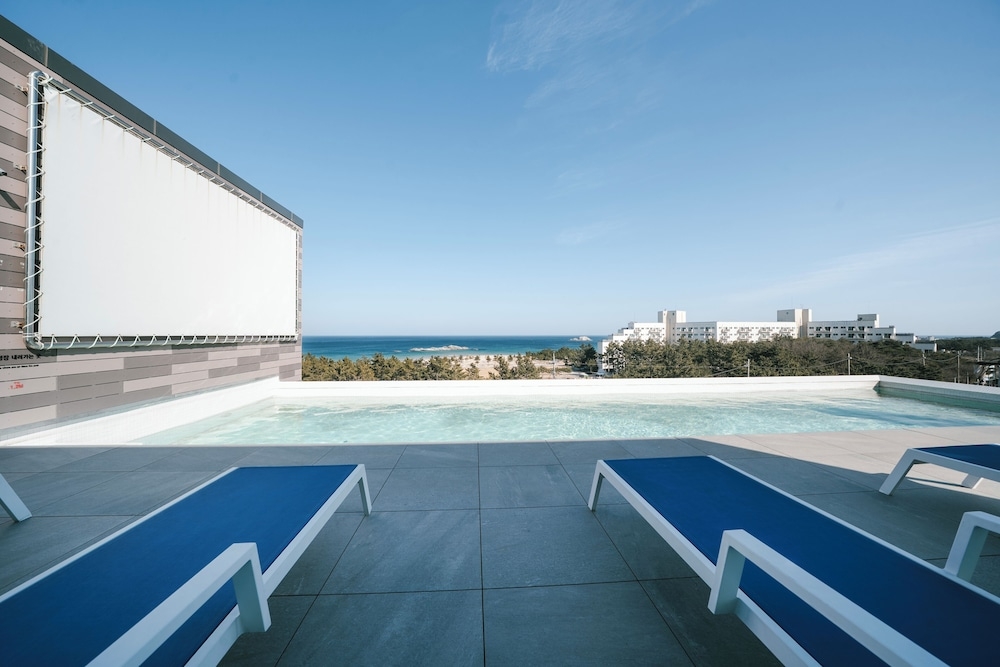 루프탑 수영장