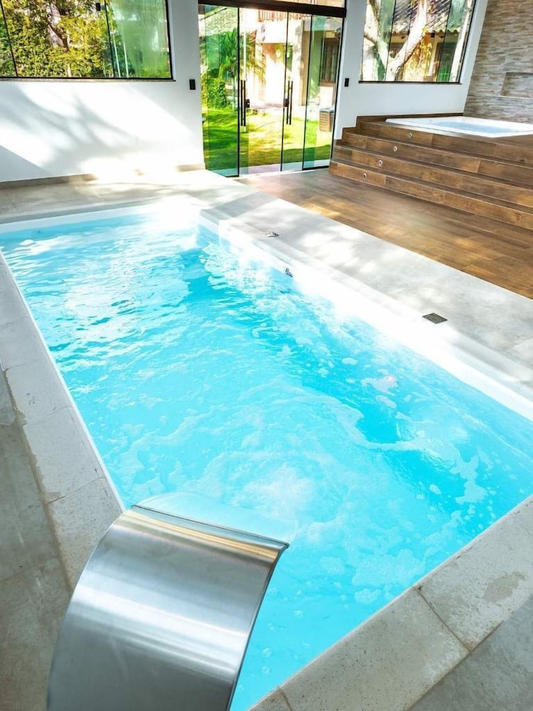 실내/야외 수영장