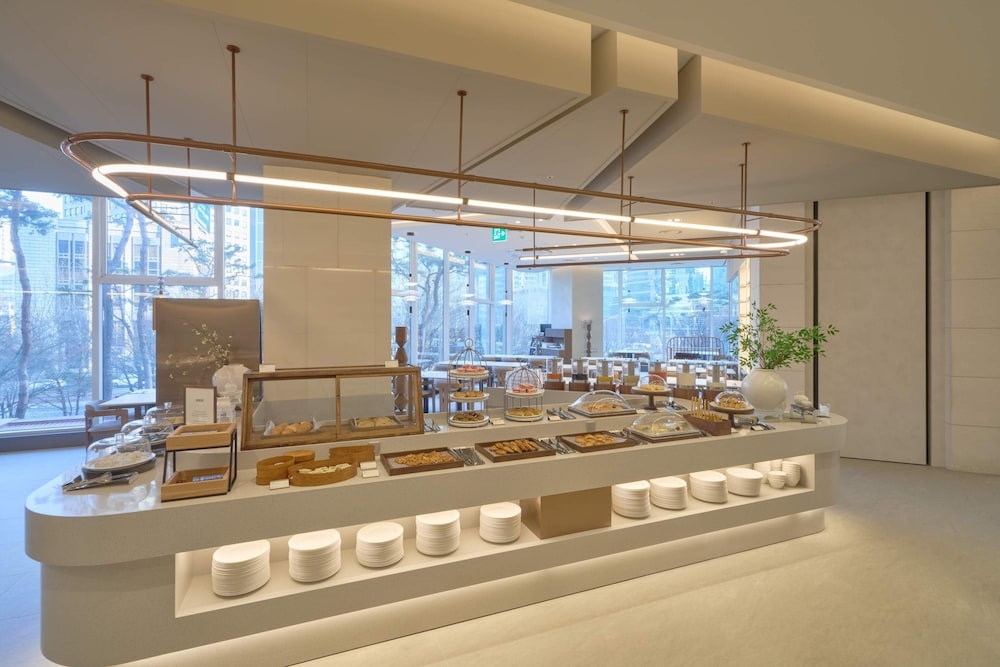 뷔페 아침 식사