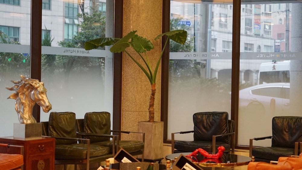 로비 좌석 공간