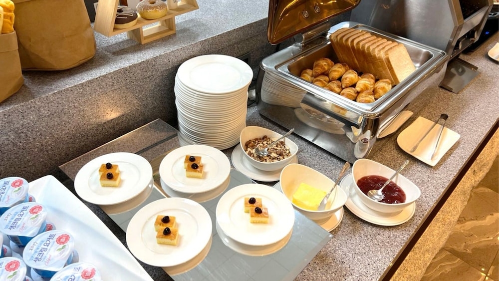 뷔페 아침 식사