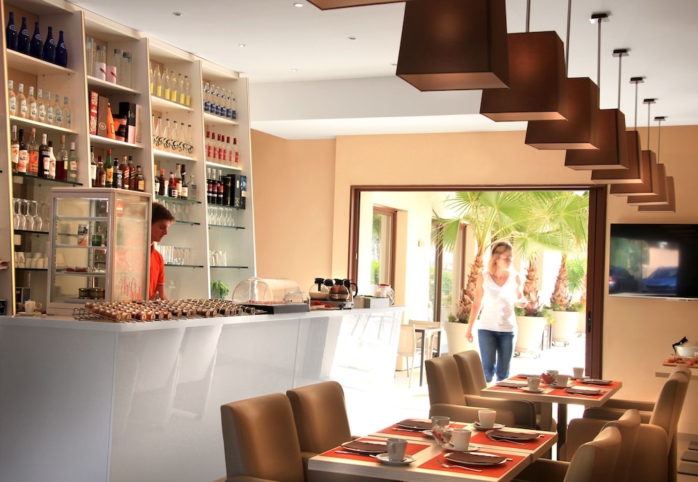 바(숙박 시설 내)