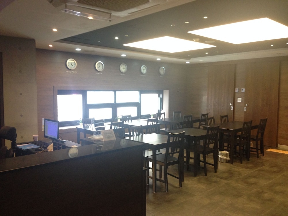 로비 좌석 공간