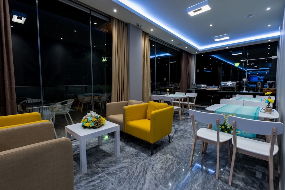 로비 좌석 공간