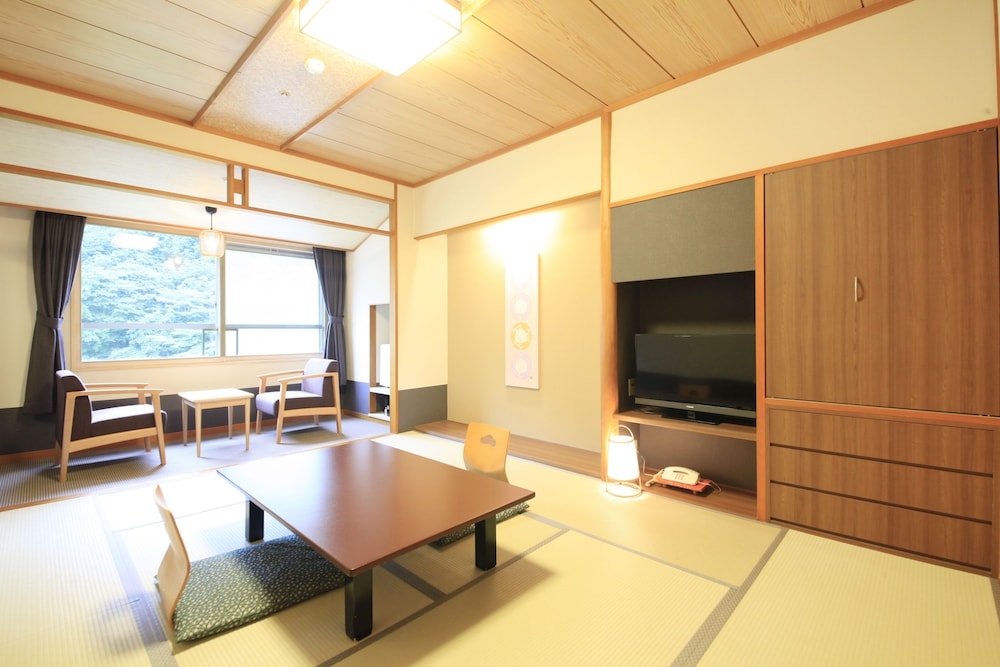 객실 내 식사 공간