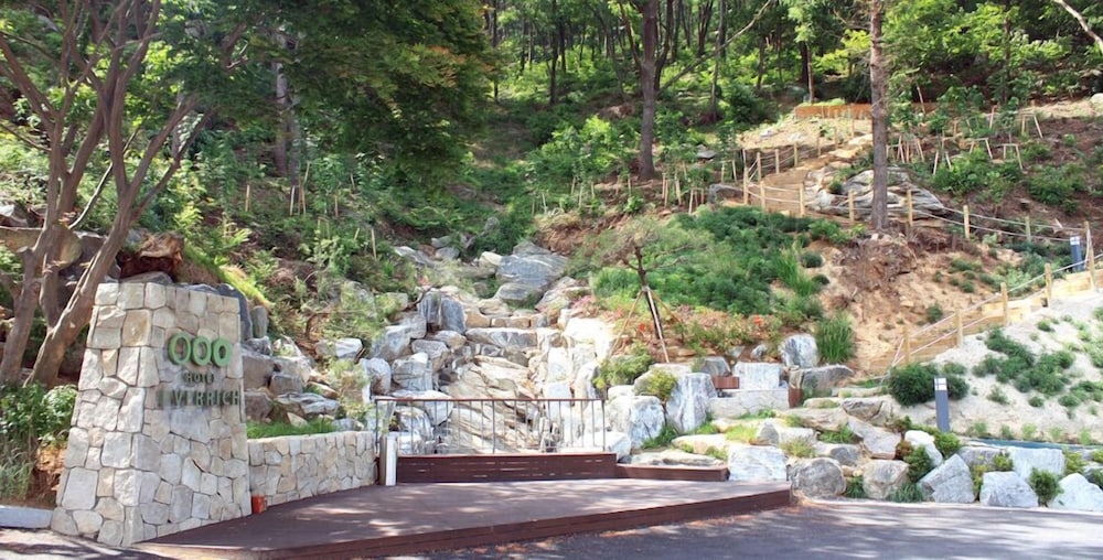 숙박 시설 구내