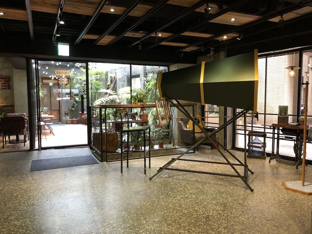 로비 좌석 공간