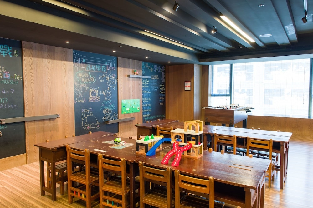 어린이 놀이 공간 - 실내