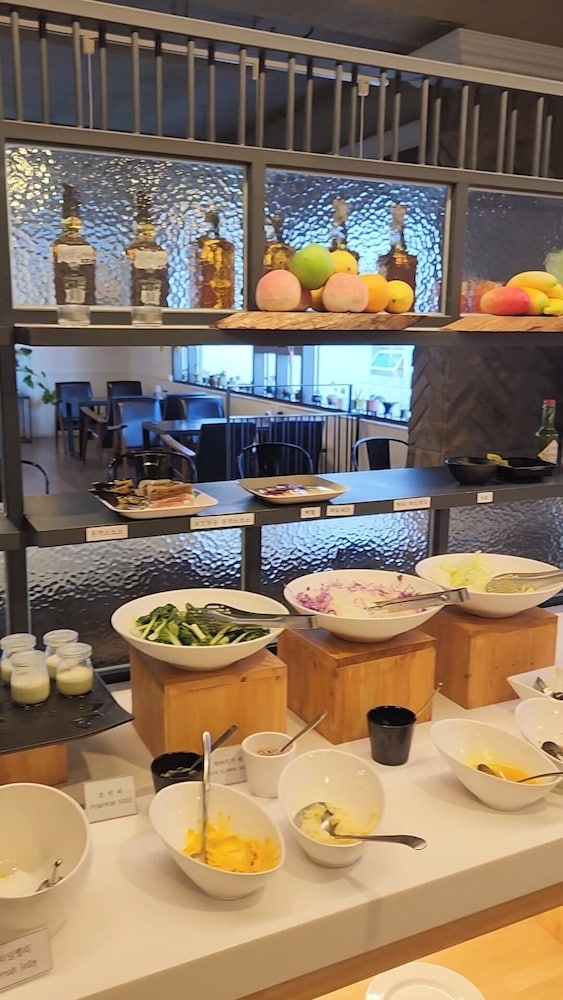 뷔페 아침 식사