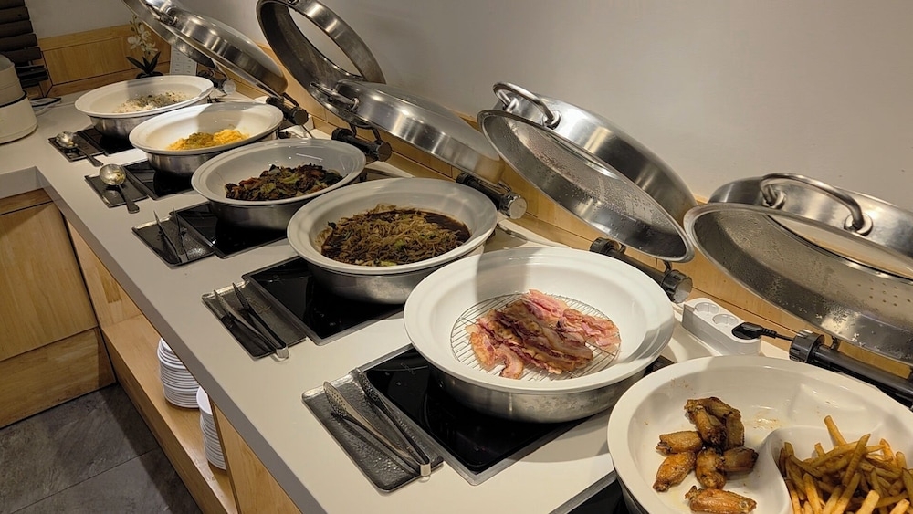 뷔페 아침 식사