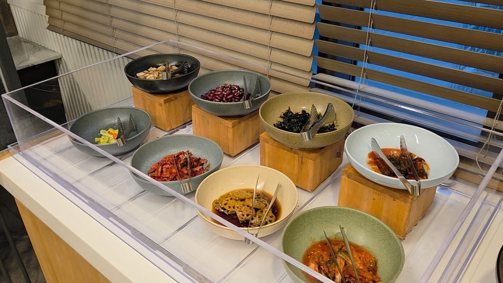 뷔페 아침 식사