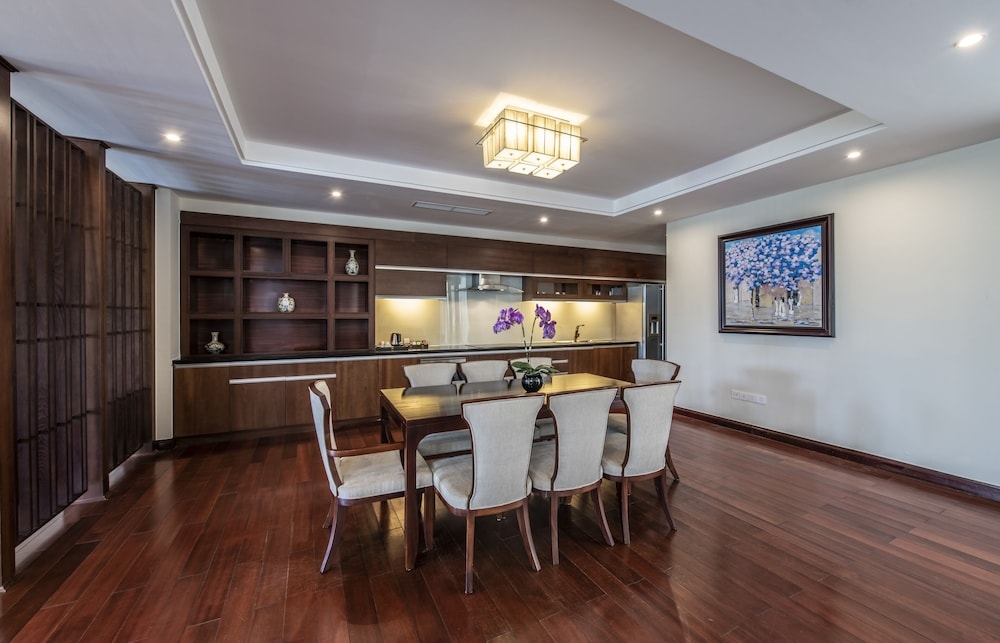 객실 내 식사 공간