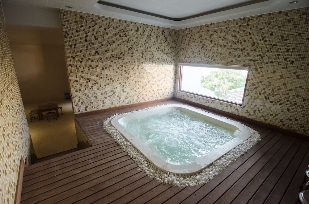 실내 스파 욕조