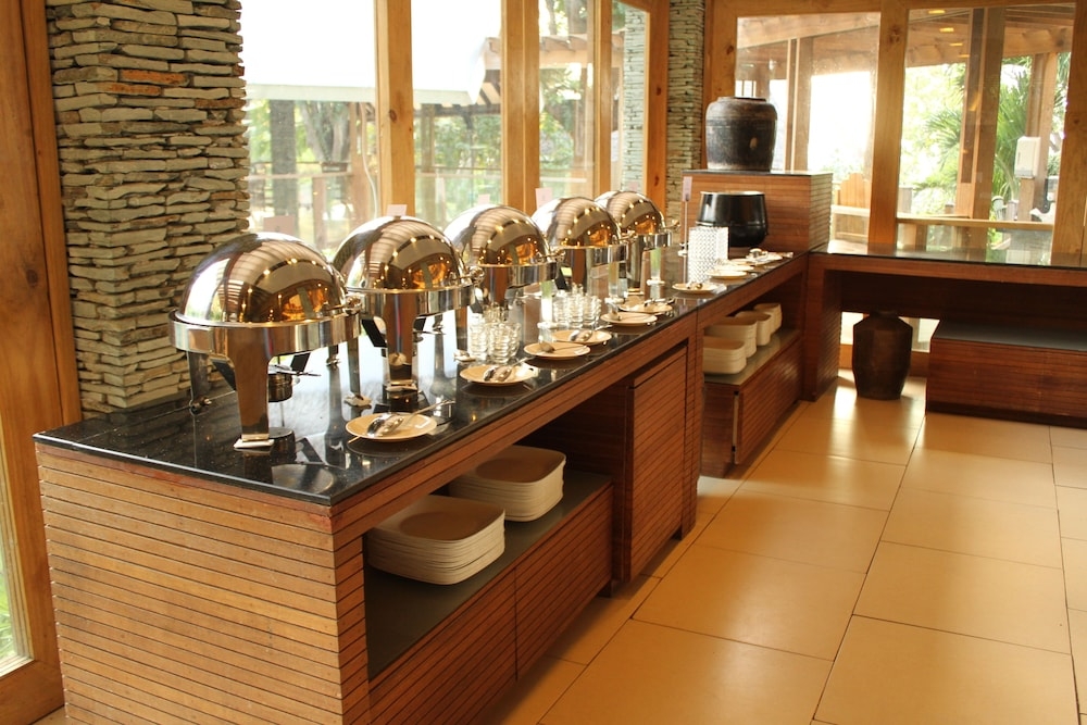 뷔페 아침 식사