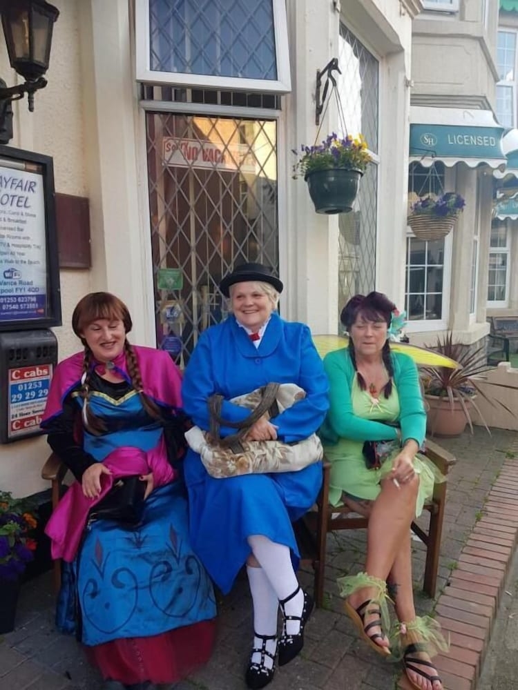 숙박 시설 구내