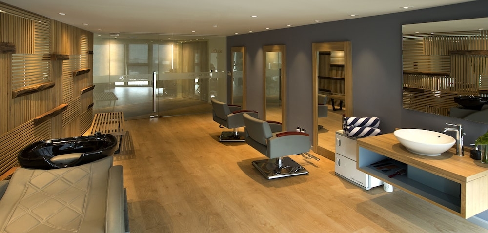 숙박 시설 내 편의 시설/서비스