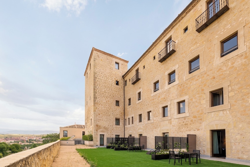 숙박 시설 정면